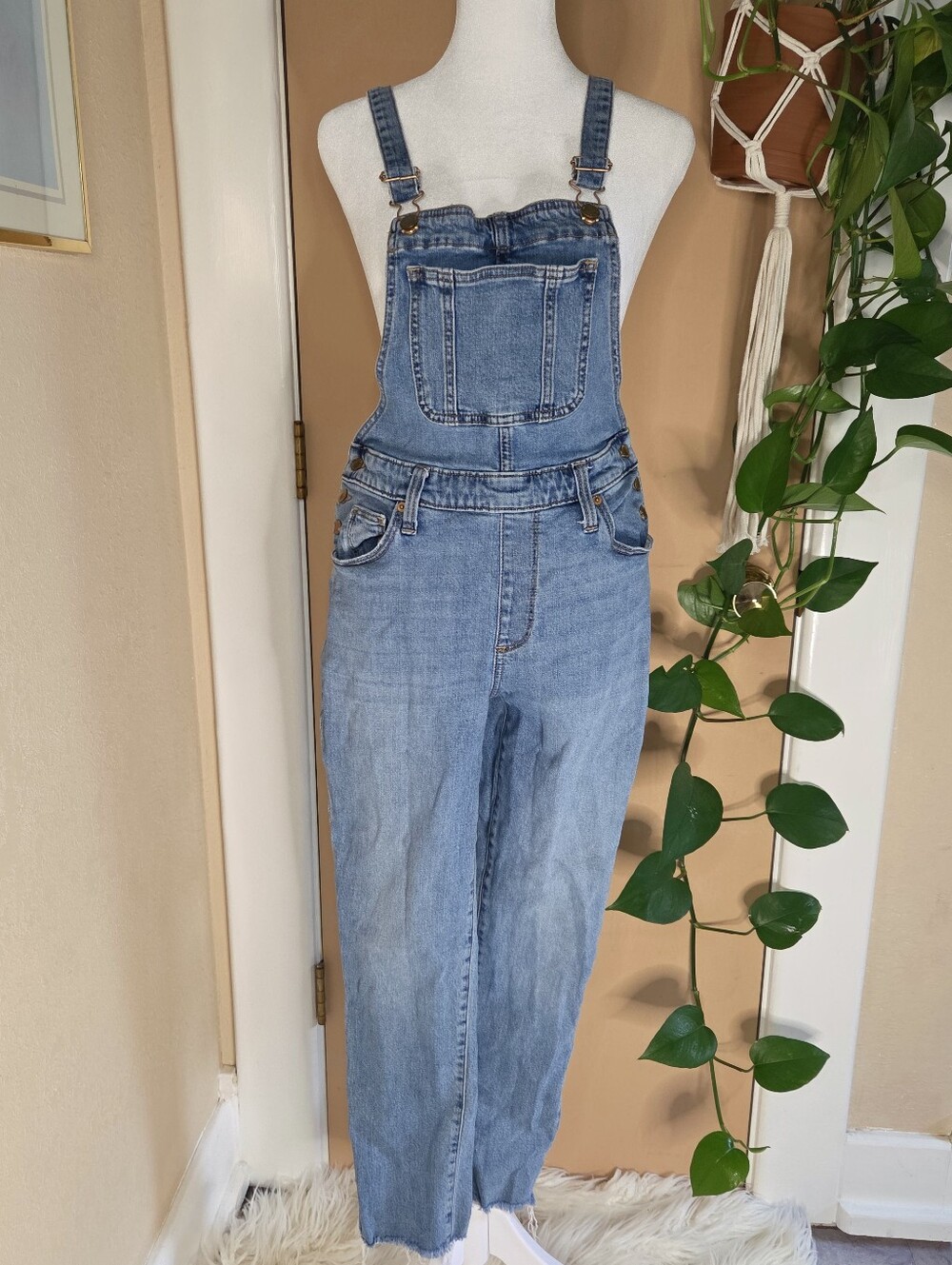 Universal Thread Denim Overalls Womens Size 2 / 26R Light Medium Wash Raw Hem